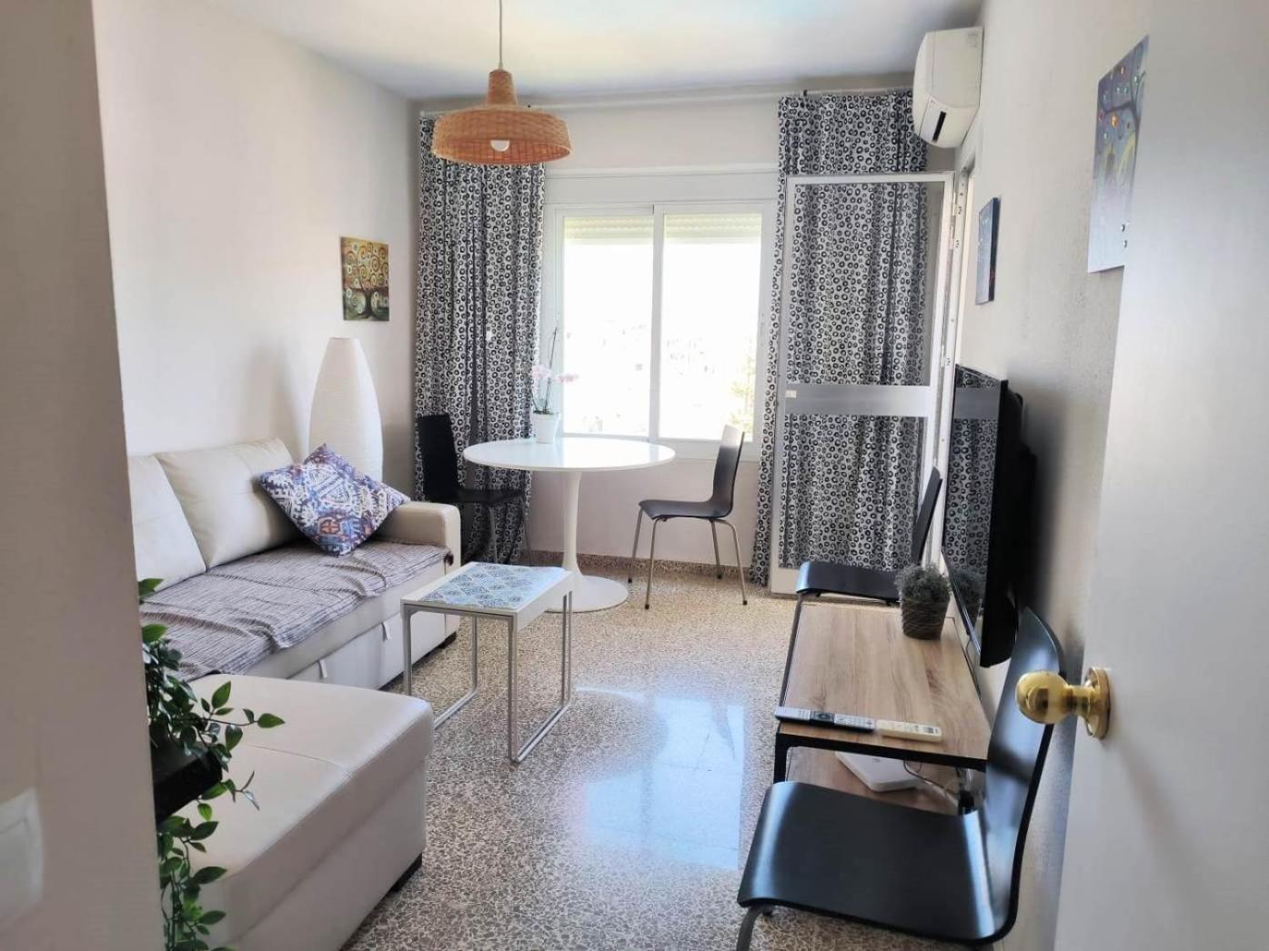 Luminoso Apartamento Playa Torrecilla. Con Piscina ネルハ エクステリア 写真
